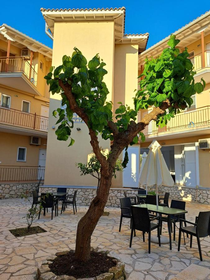 Athineon Hotel Nidrí Kültér fotó