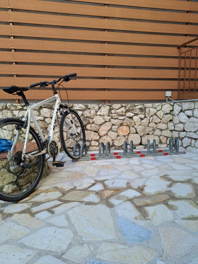 Athineon Hotel Nidrí Kültér fotó