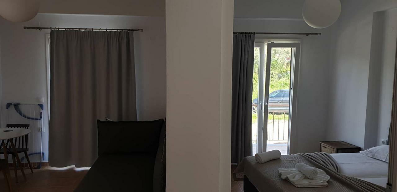 Athineon Hotel Nidrí Kültér fotó